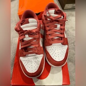 WOMEN NIKE DUNK LOW VDAY